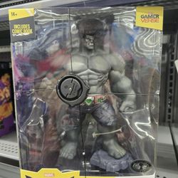 McFarlane Hulk Statue CHASE Platinum edition 