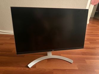 LG 27UD88-W 27" 4K UHD Monitor