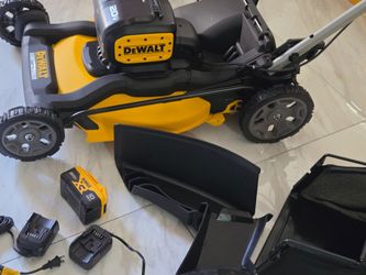 DeWalt Push Lawn Mower Kit 2x20V MAX 21 in. Battery Powered with 1 -10Ah Batteries and 2 -Chargers