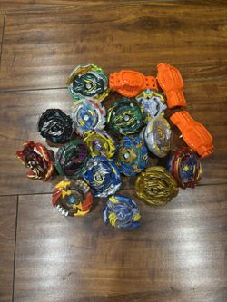 Lot of 17 Beyblade Burst Takara Tomy Hasbro - Mixed Beyblades