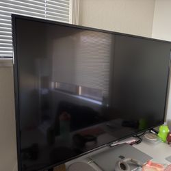 Sharp 60″ Smart 4K TV – Model Sharp LC‑60P6070U – Works Great