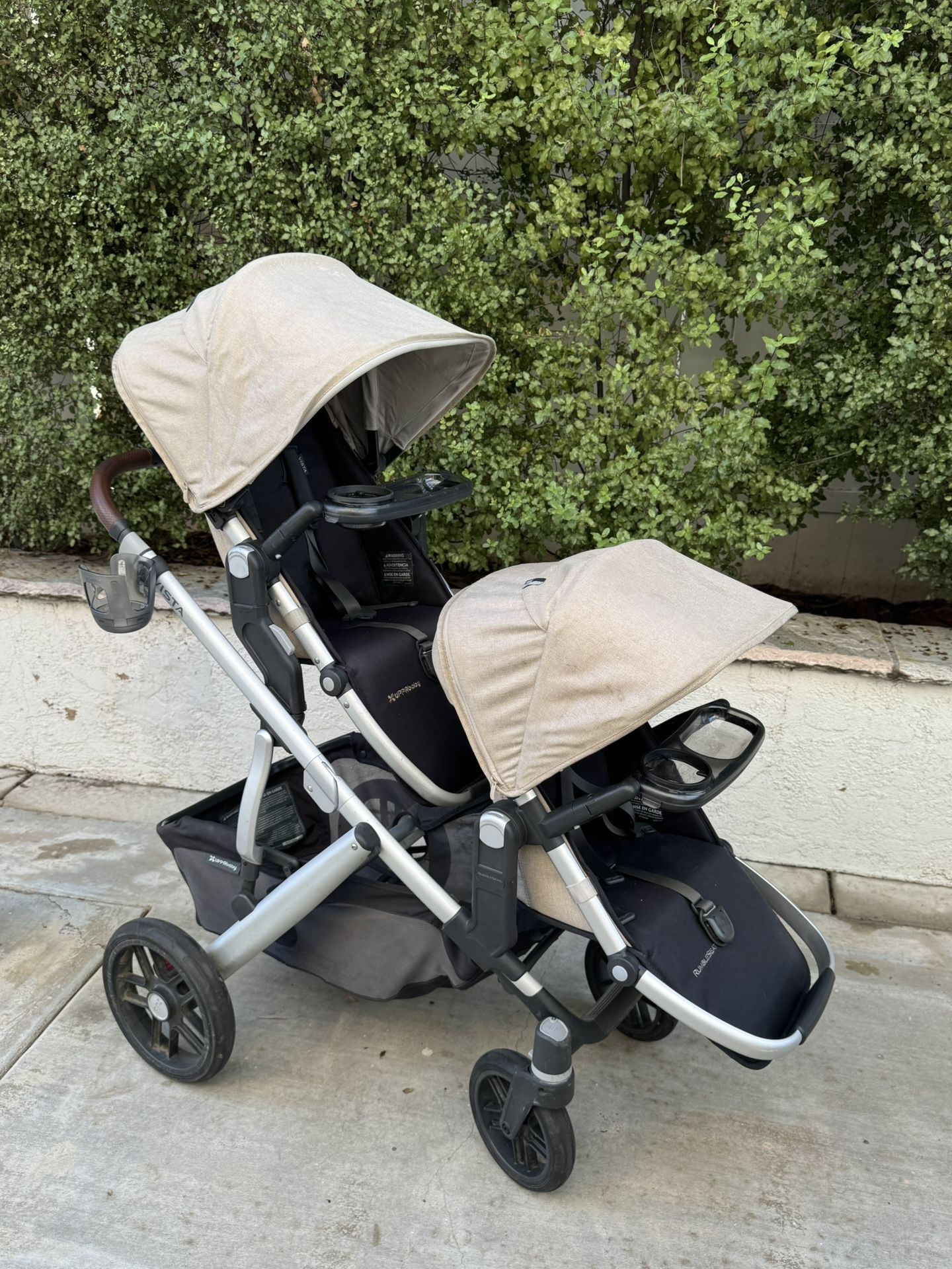 Uppababy Vista V2 Stroller (single or double)