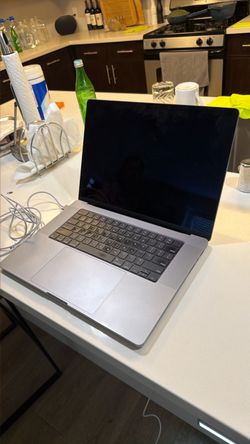 Apple MacBook Pro A2780 16" M2 Pro 16 GB 512GB Retina | Mac OS | Class Standard Non-Working Display