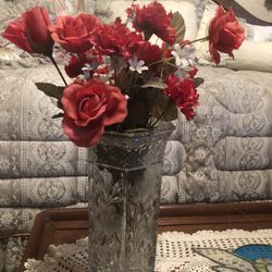 Lovely Heavy Crystal Flower face foot tall mouth is 5 3/4