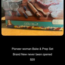 Pioneer Woman Bake And Prep Set 