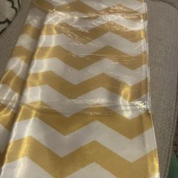 3-Chevron Satin Runners 