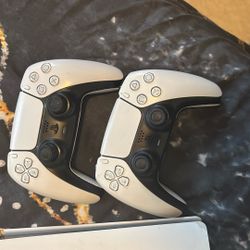 2 Ps5 Working Controllers 