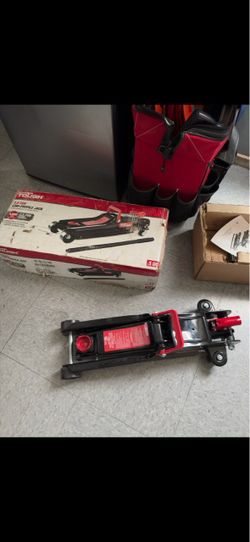 Hyper Tough 2.5-Ton Low-Profile Floor Jack