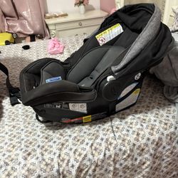 Graco Infant Car seat 