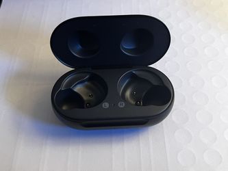 Samsung Galaxy Buds+ Charging Case