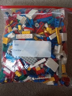 6 lbs bag LEGO + 7 Bases + Minifig Organizer + Minifigs
