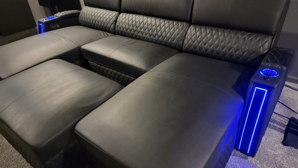 Solarium Media Lounge Sofa