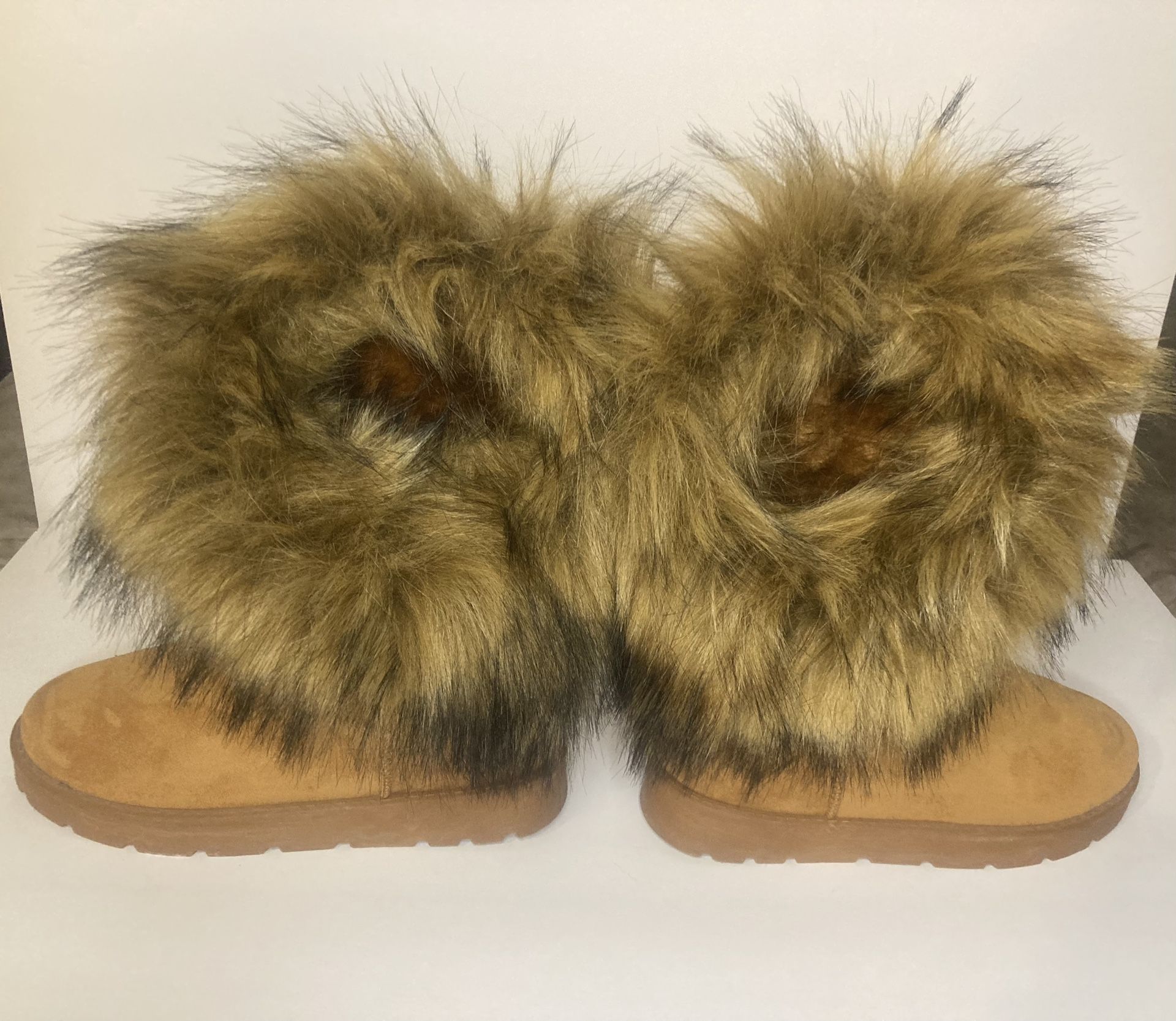 Women’s Fur Boots