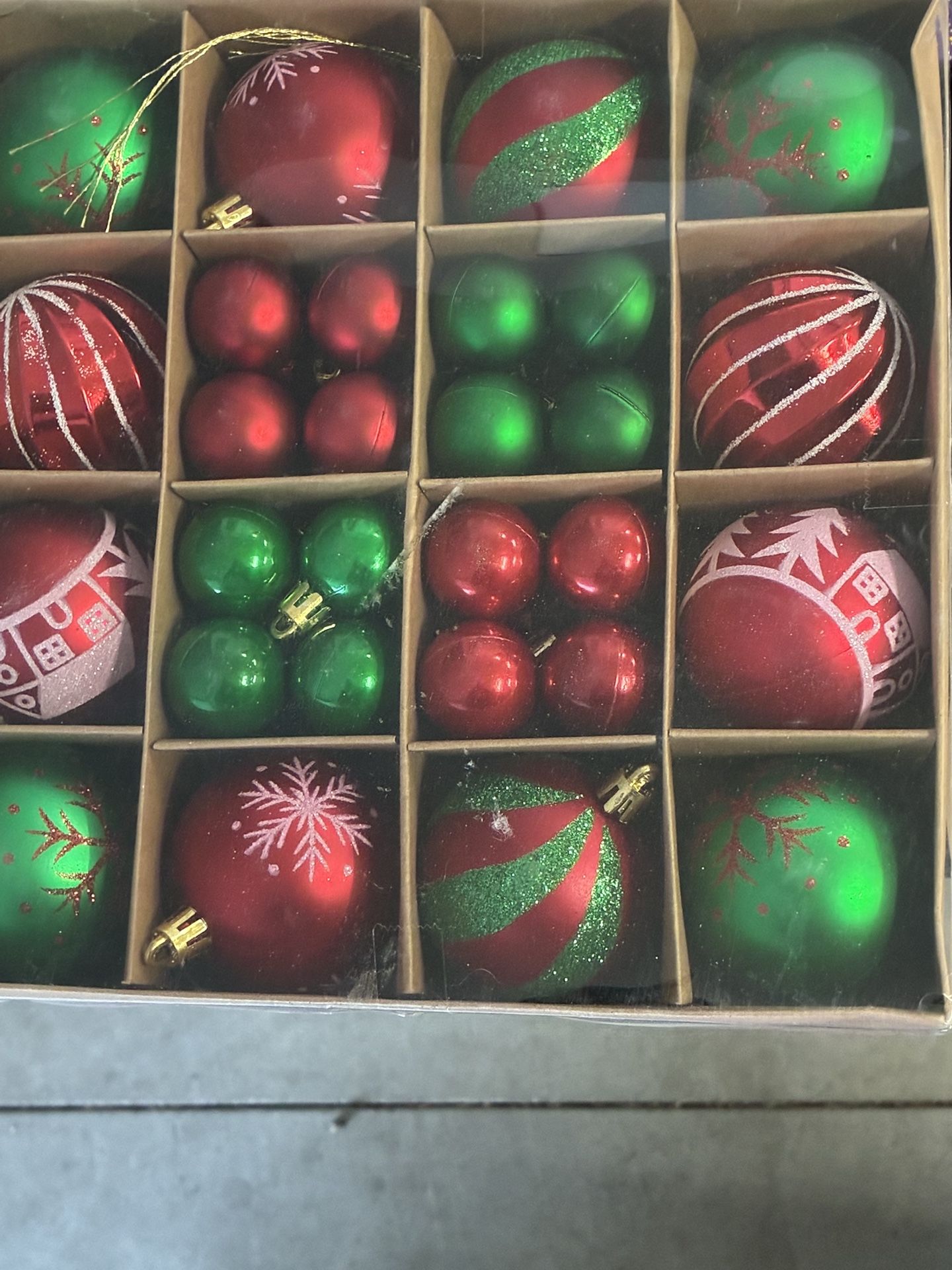 Christmas Tree Decorations New In Boxes!