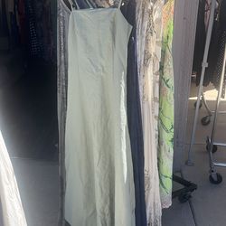 The drop green linen dress