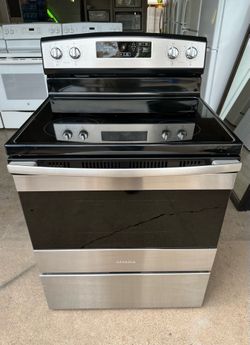 Amana Electric stove 30” (1 month warranty)