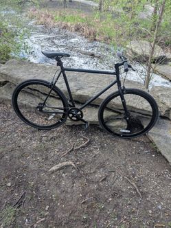 Full black retrospect mantra fixie