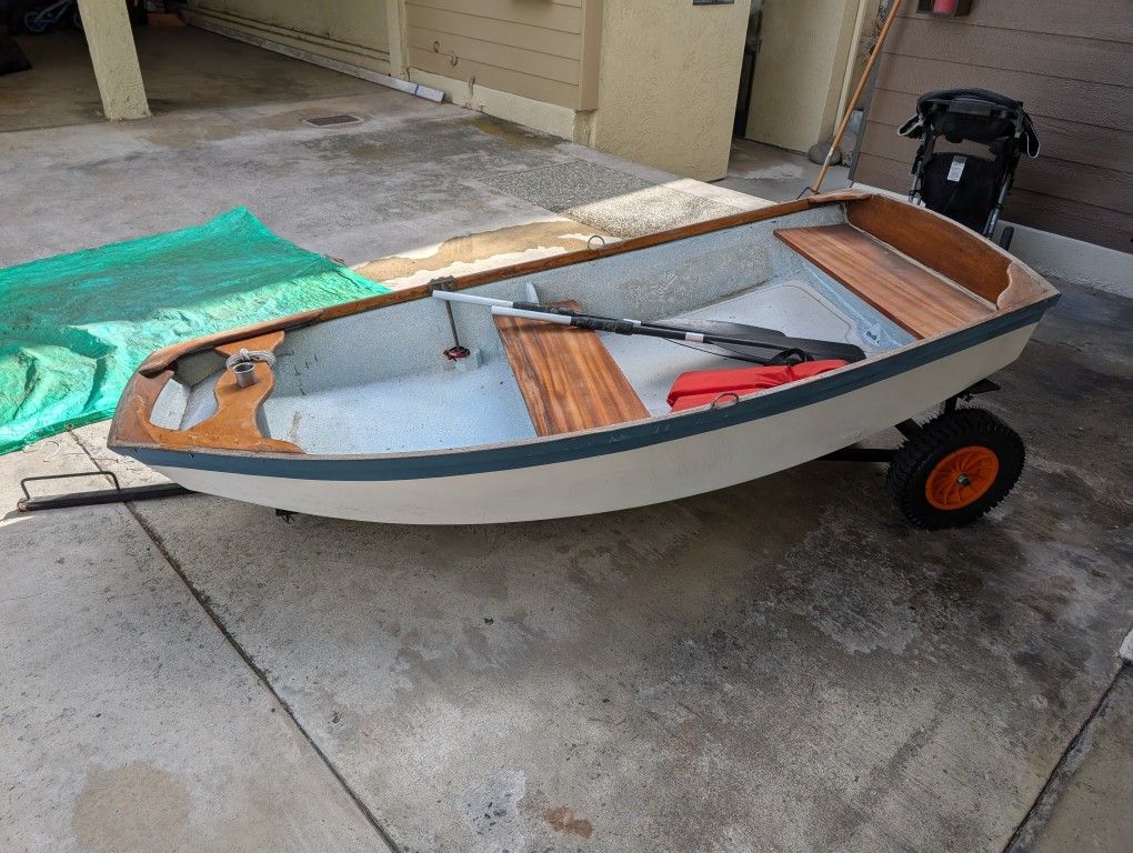 Sabot Type Boat