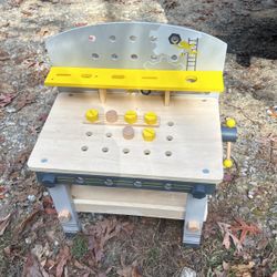 Childs Wooden Work Bench 