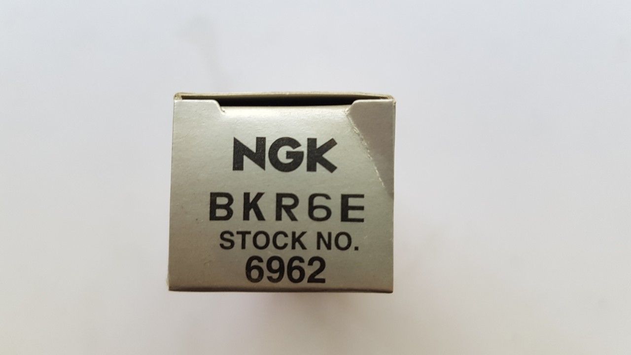 NGK SPARK PLUGS BKR6E 6962 NEW