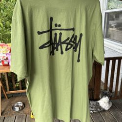 New STUSSY green Shirt