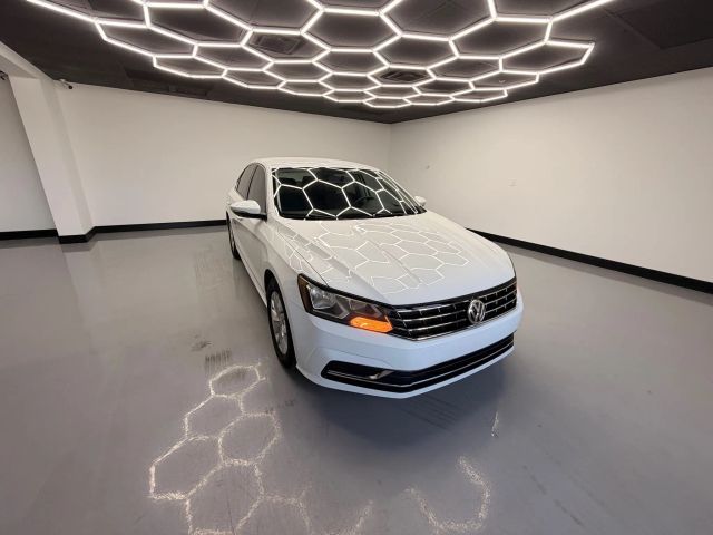 2017 Volkswagen Passat