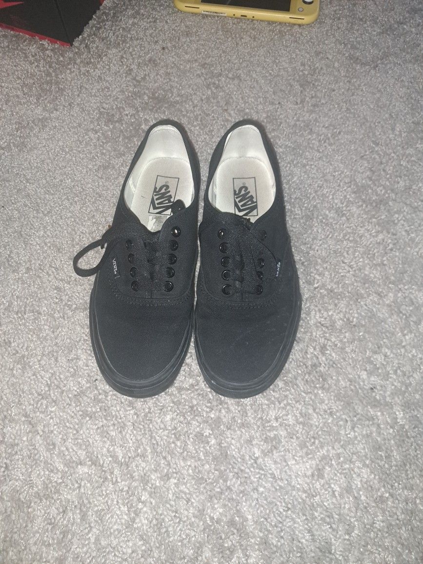 Black Vans Size 7.5