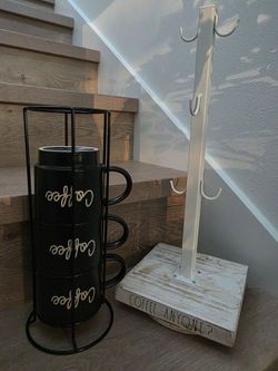 Mug trees and cups