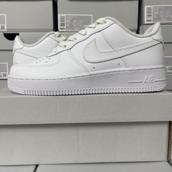 Nike AirForce 1 Low Triple White