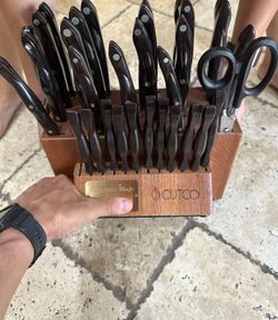Cutco 32 Piece