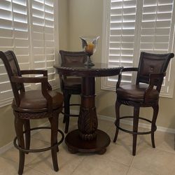 Pub / Bar Table & Stools