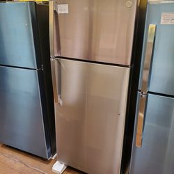 GE TOP Freezer Refrigerator 