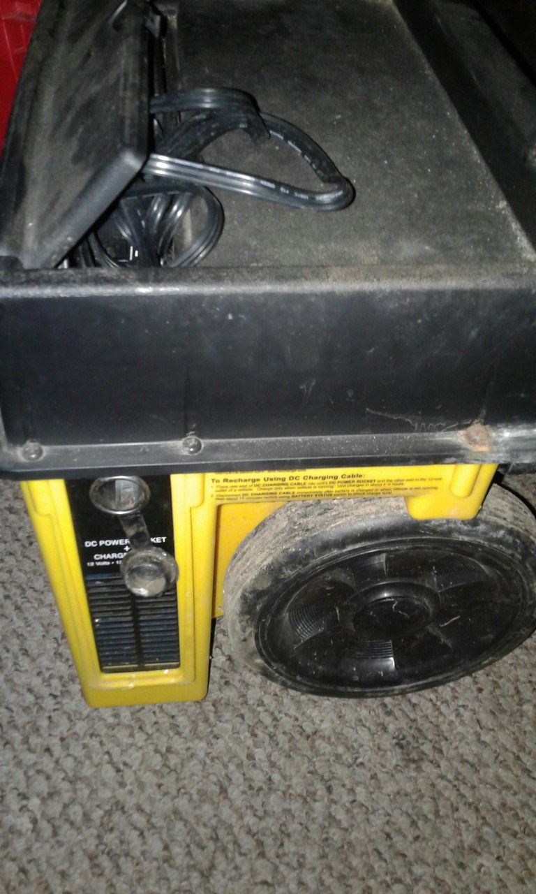 X Power 600 watt indoor/outdoor generator