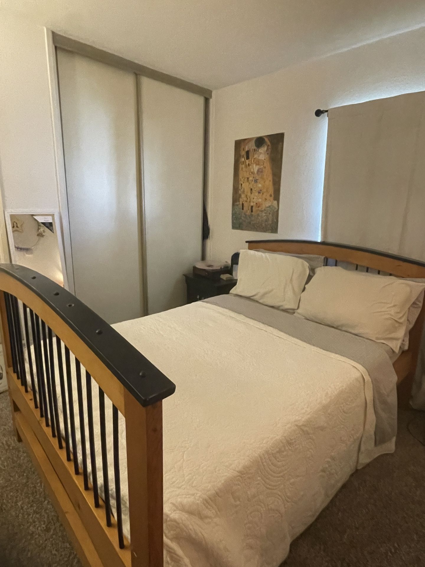 Full Size Bed Frame With Trundle