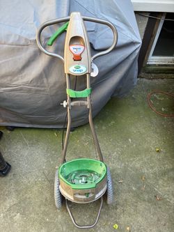 Scott’s Snap Seed Spreader