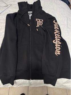 True Religion Men’s XL TR W Sleeve Print Hood.