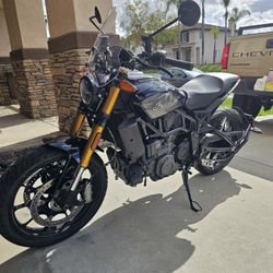 2019 Indian FTR 1200 S