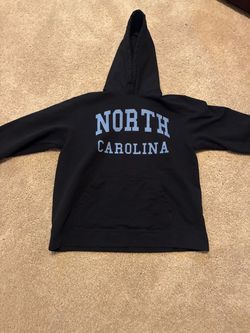 UNC hoodie L