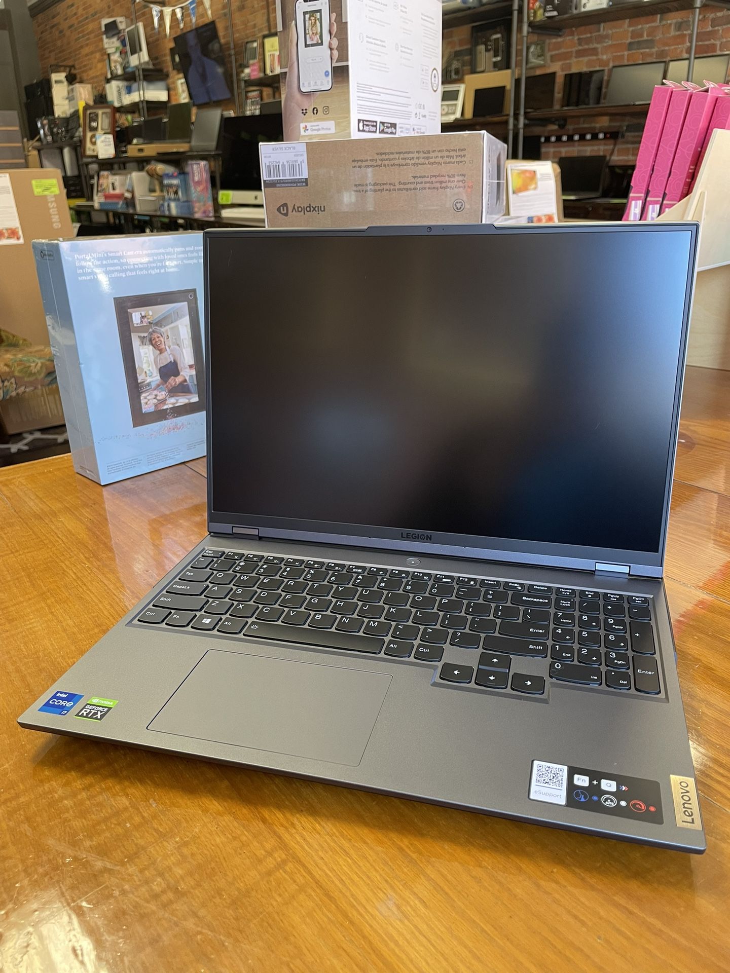 Lenovo Legion 5i Pro GAMINGLaptop i7-11 2.30GHz 8Core 16GB RAM 512GB SSD 4GB GPU 16β 2560x1600 165Hz