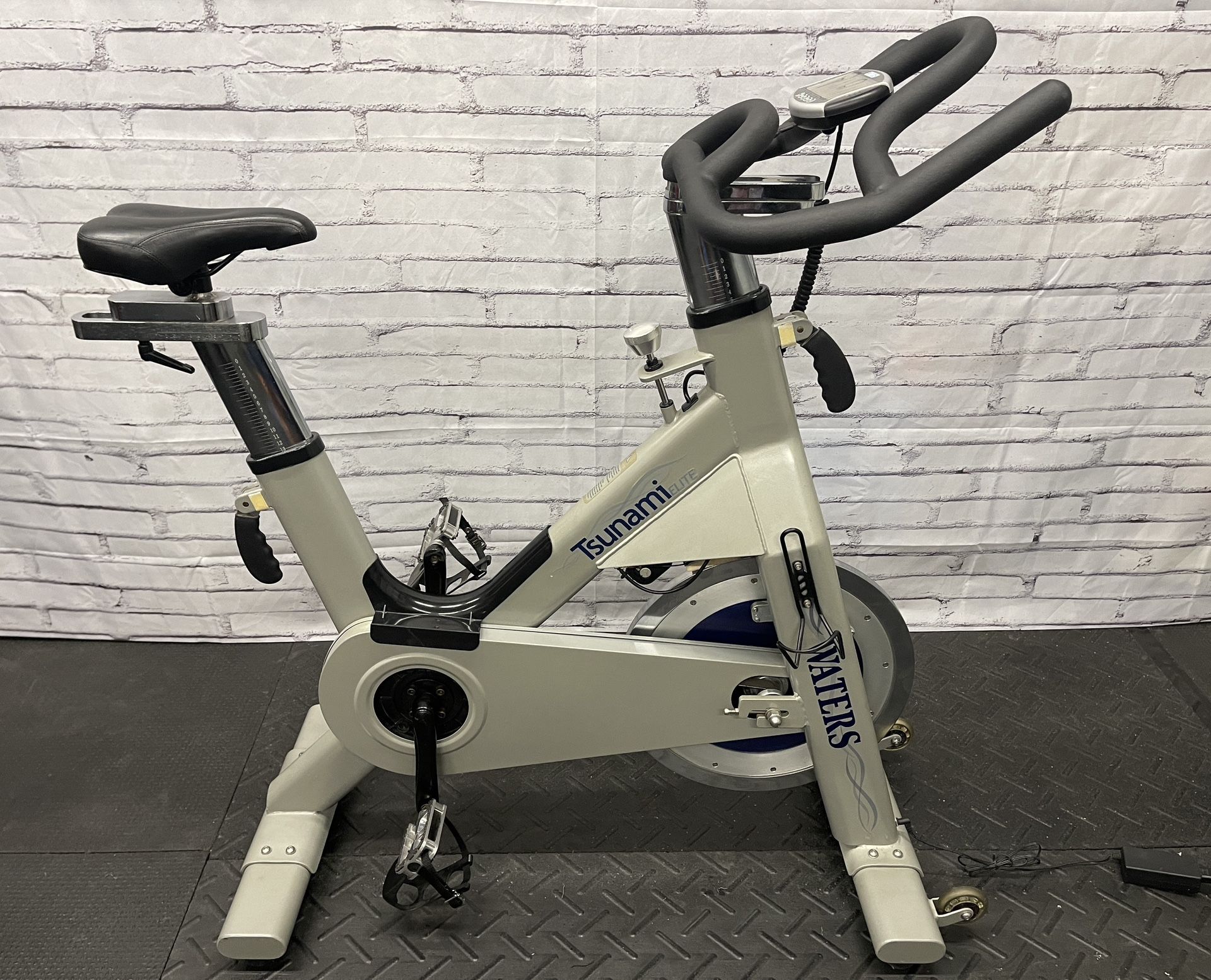 Waters Tsunami Elite Spin Bike Cycle Spinning Studio Trainer Exercise Stationary Cycling