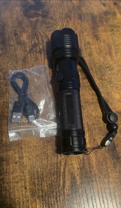FLASH LIGHTS 🔦 $5 EACH