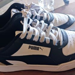 Gently Used Puma Sneakers