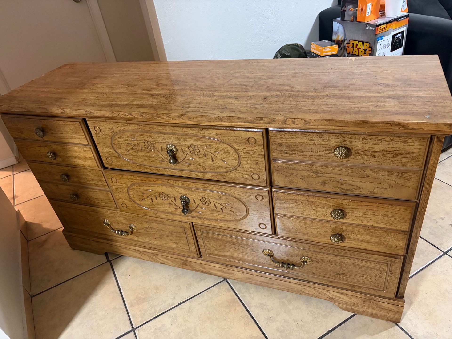 Dresser