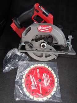 MILWAUKEE M18 FUEL 7 1/4" TOOL ONLY