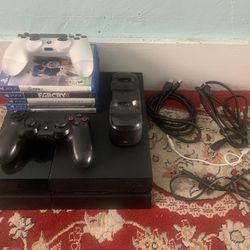 PS4 With 2 Controllers