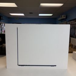 MacBook Air 15" M3 chip 8GB Ram 256GB SSD Midnight Apple Care Till Oct 2025