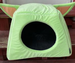 Cat/Small Dog house bed (Yoda)
