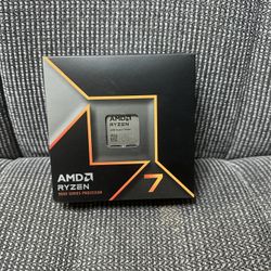 AMD RYZEN 7 9700X (BRAND NEW!!)