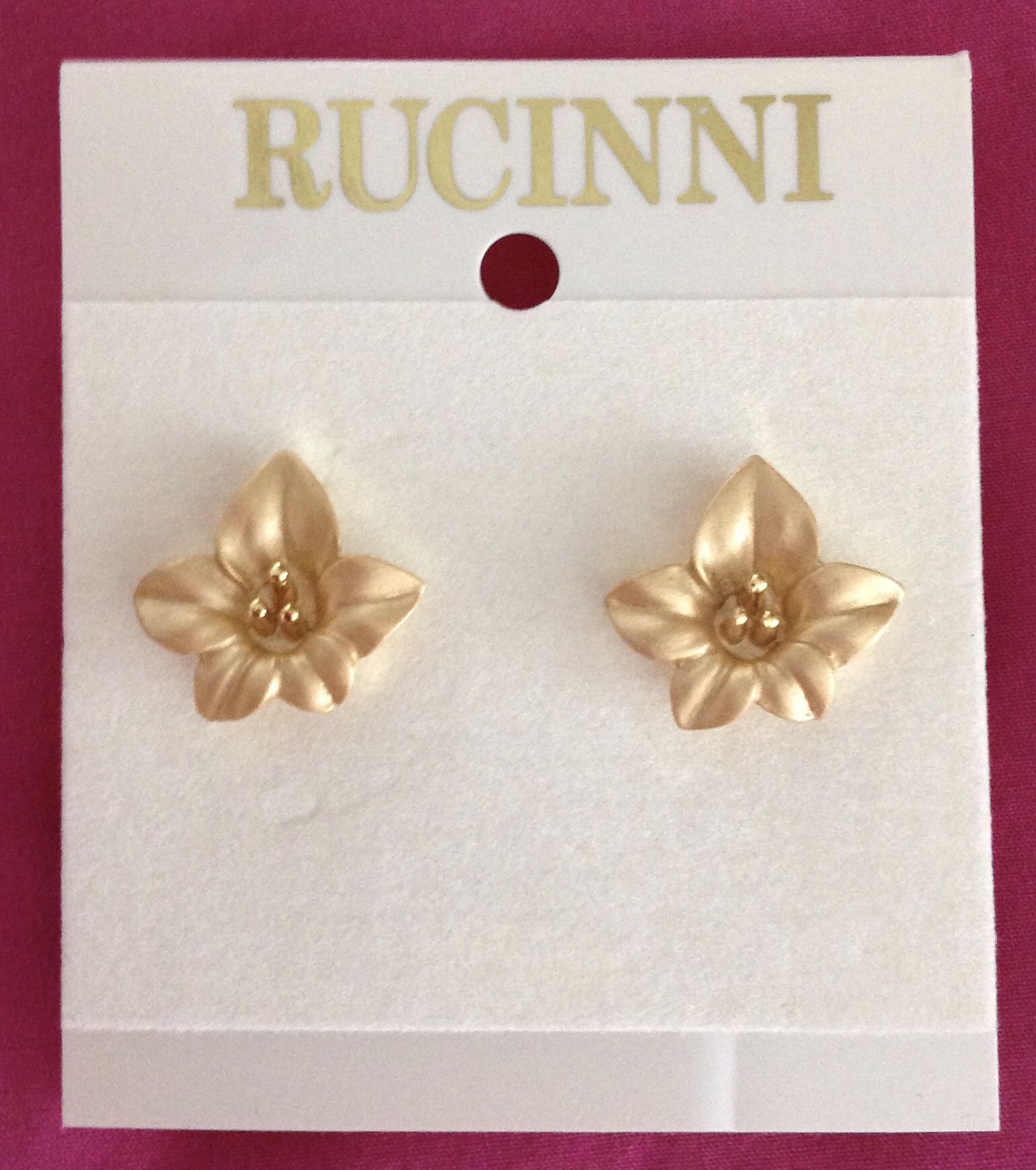 Rucinni Gold Leaf Earrings