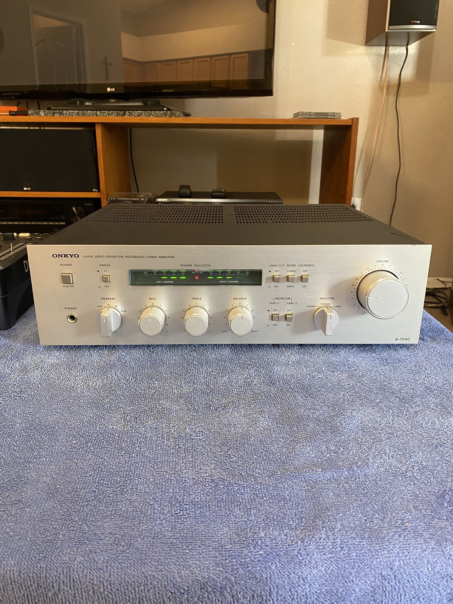 Onkyo A-7040 Super Servo Operation Integrated Stereo Amplifier